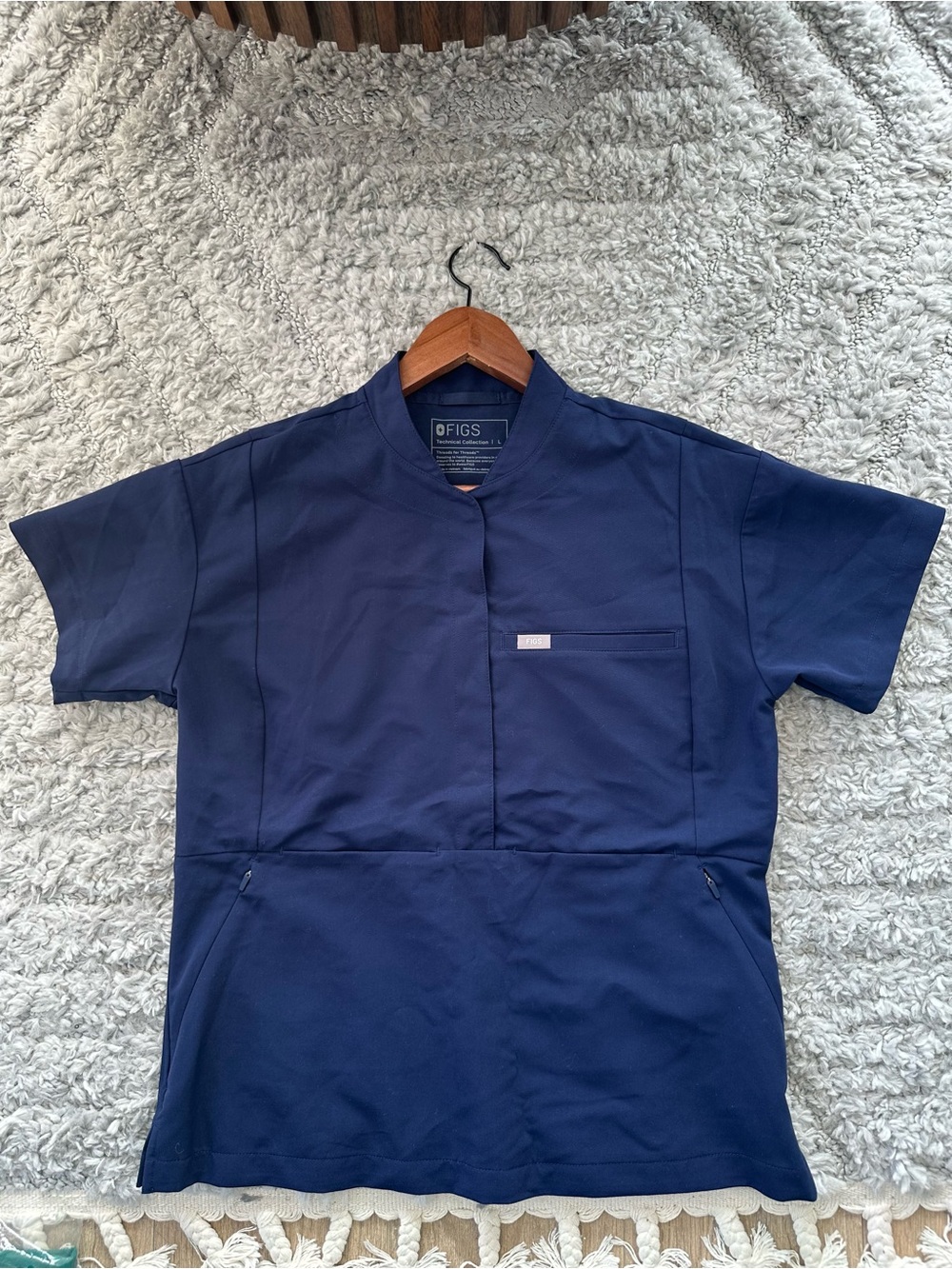 Figs Women’s Navy Tunis Slim Scrub Top | Limited Edition | Large